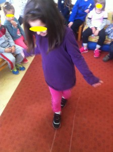 "Κυρία έτσι μου λέει κι η μαμά μου.Πήγαινε ευθεία!"