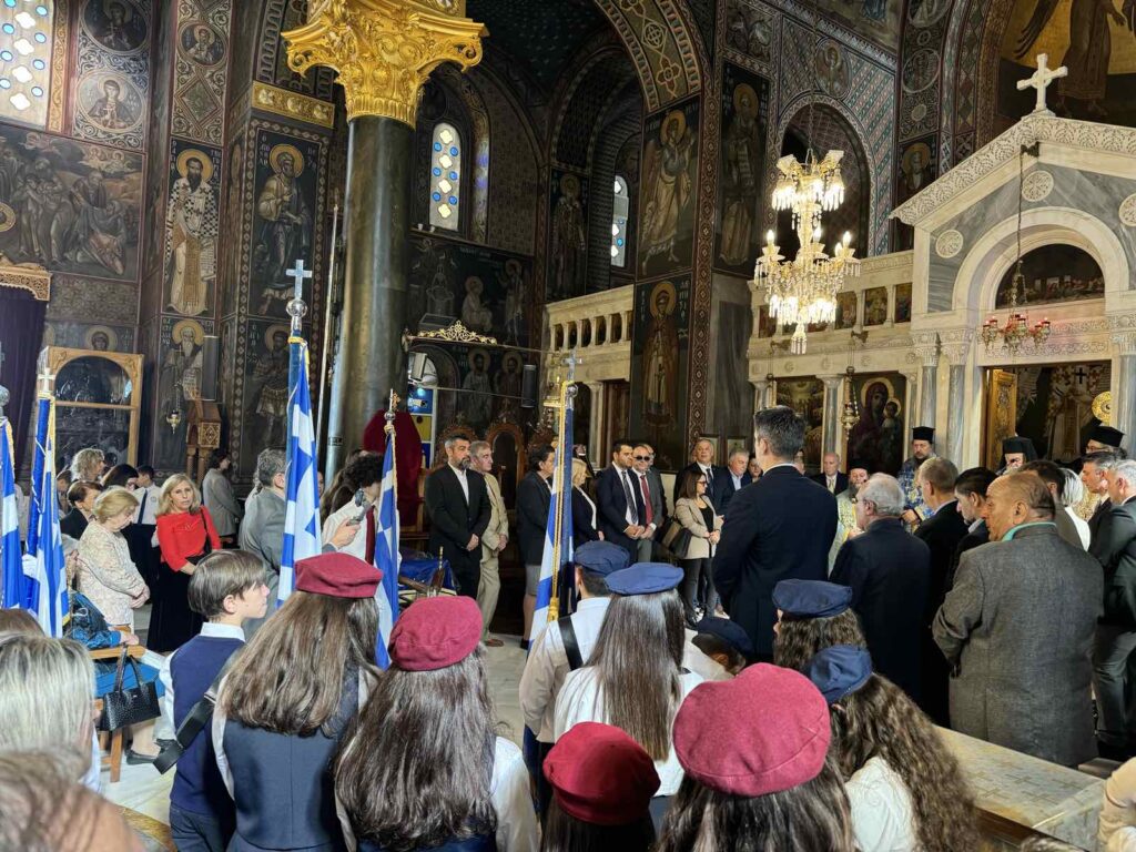 στην εκκλησια1