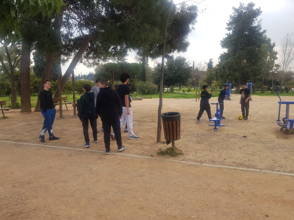 ΣΤΗ ΜΠΑΛΑ 1