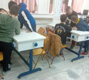 6. Μικροί επιστήμονες εν . δράσει 1
