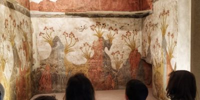 ΔΡΑΣΕΙΣ ΓΟΝΕΩΝ: ΕΠΙΣΚΕΨΗ ΚΑΙ ΞΕΝΑΓΗΣΗ ΣΤΟ ΕΘΝΙΚΟ ΑΡΧΑΙΟΛΟΓΙΚΟ ΜΟΥΣΕΙΟ