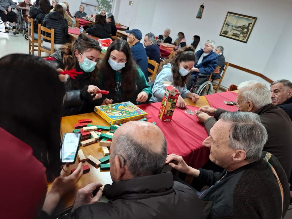 Επίσκεψη του ΕΠΑ.Λ. Χρυσούπολης στο γηροκομείο Χρυσούπολης