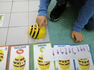 ΕΡΓ. 4 BEEBOT 2