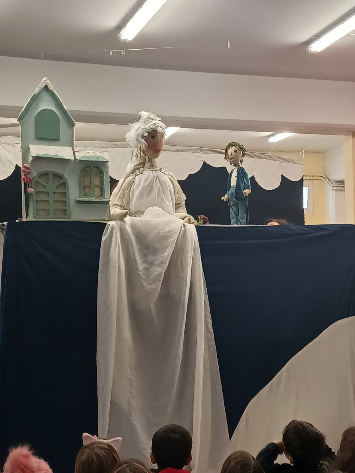 γιγαντοκουκλα