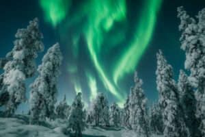 Northern Lighrs Aurora Borealis in Rovaniemi Lapland Finland Toni Eskelinen Winter 800x532 1