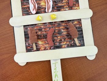 Τσικνοπέμπτη με χαμόγελα και φαντασία! 🥳