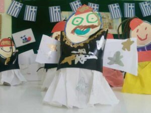 τσολιάδες και ελληνοπούλες