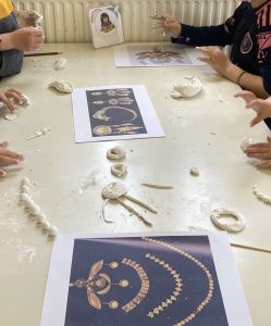 received 949854844030273