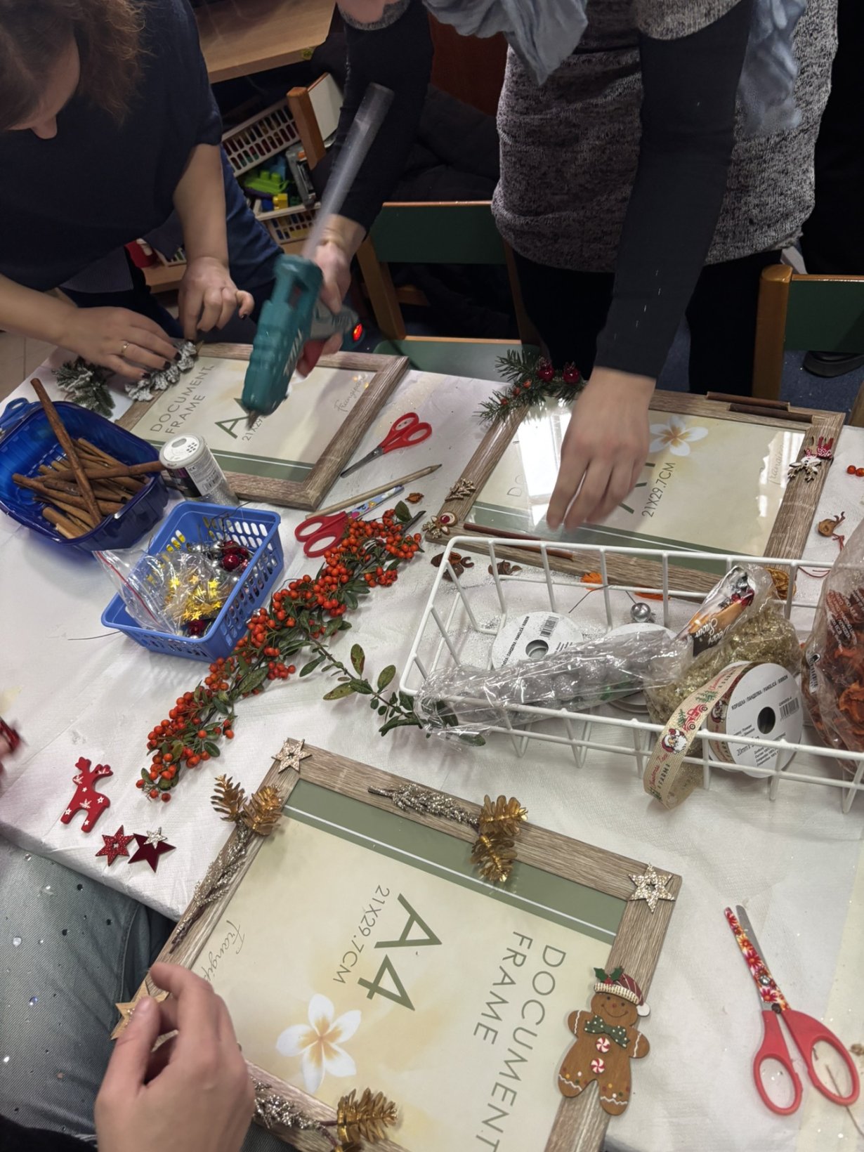 IMG e12f9294b175e8577e1c721618c20c08 V