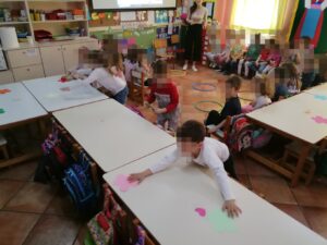 ΚΙΝΗΤΙΚΟ ΠΑΙΧΝΙΔΙ ΜΕΛΛΙΣΕΣ ΛΟΥΛΟΥΔΙΑ