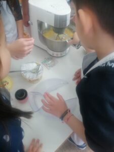 received 3276938595889476