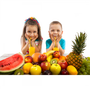 Childsren and fruits