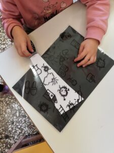 βρίσκουμε με τον φακό τα μικρόβια