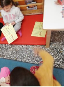 τραγούδι στα φρουτάκια λέμε ναι στα ψαράκια λέμε ναι