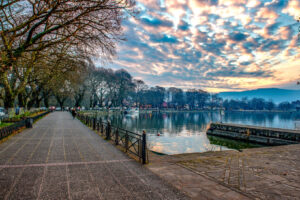 lake ioannina 2048x1367 1