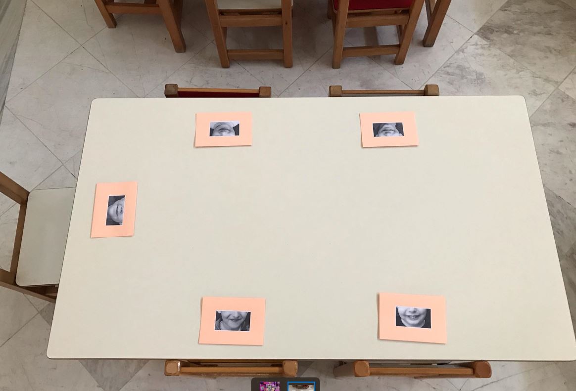 χαμογελάκια