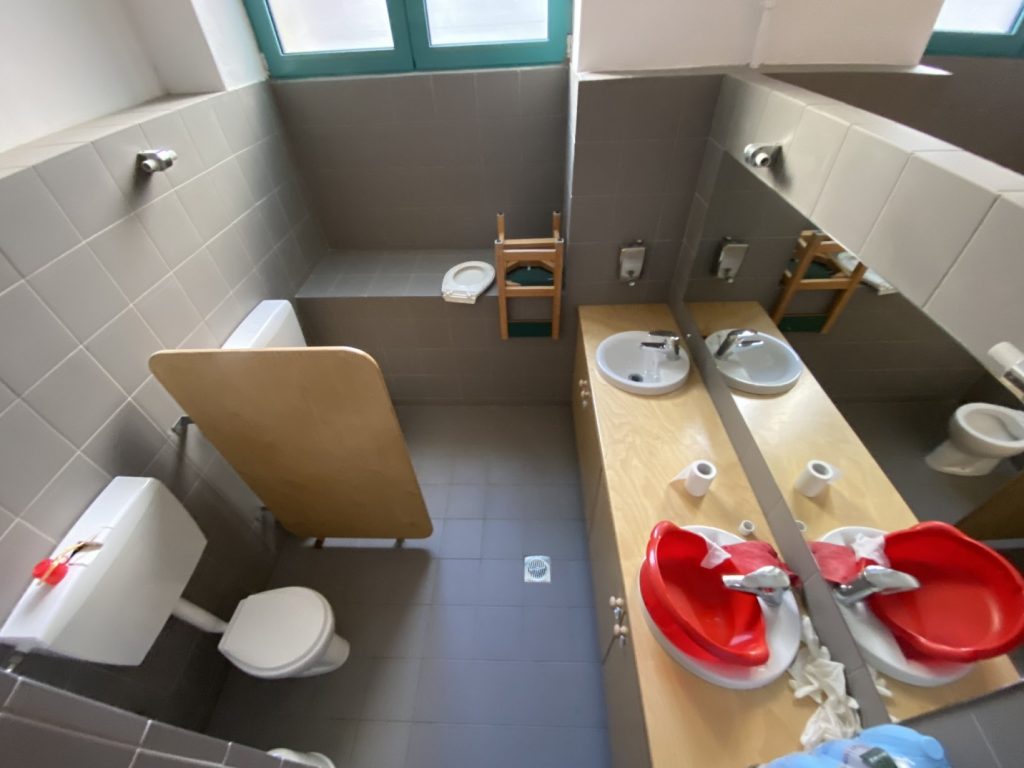 wc μαθητών 2