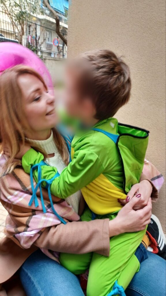 0 02 05 5382b5c78c91301e921f5e550b51b74c657a8a1de6c4527969f2ace69742017a b6fa0359b29ee6ec blurr