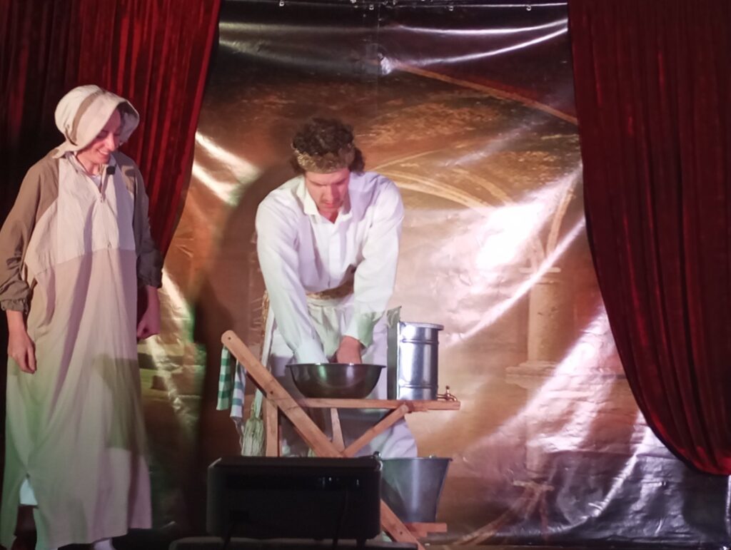 IMG b5bfd65e32c689f58e743d1c9ab24f98 V