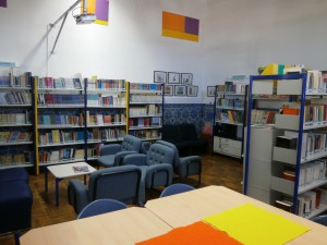 Αίθουσα βιβλιοθήκης στο σχολείο Santa Clara