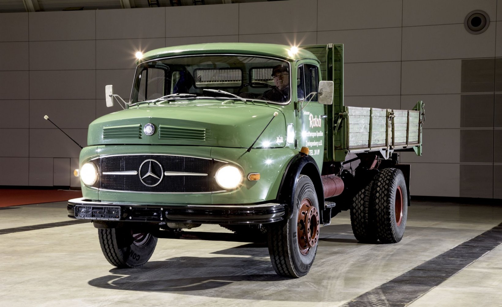 HISTORY OF MERCEDES TRUCK – MERCEDES