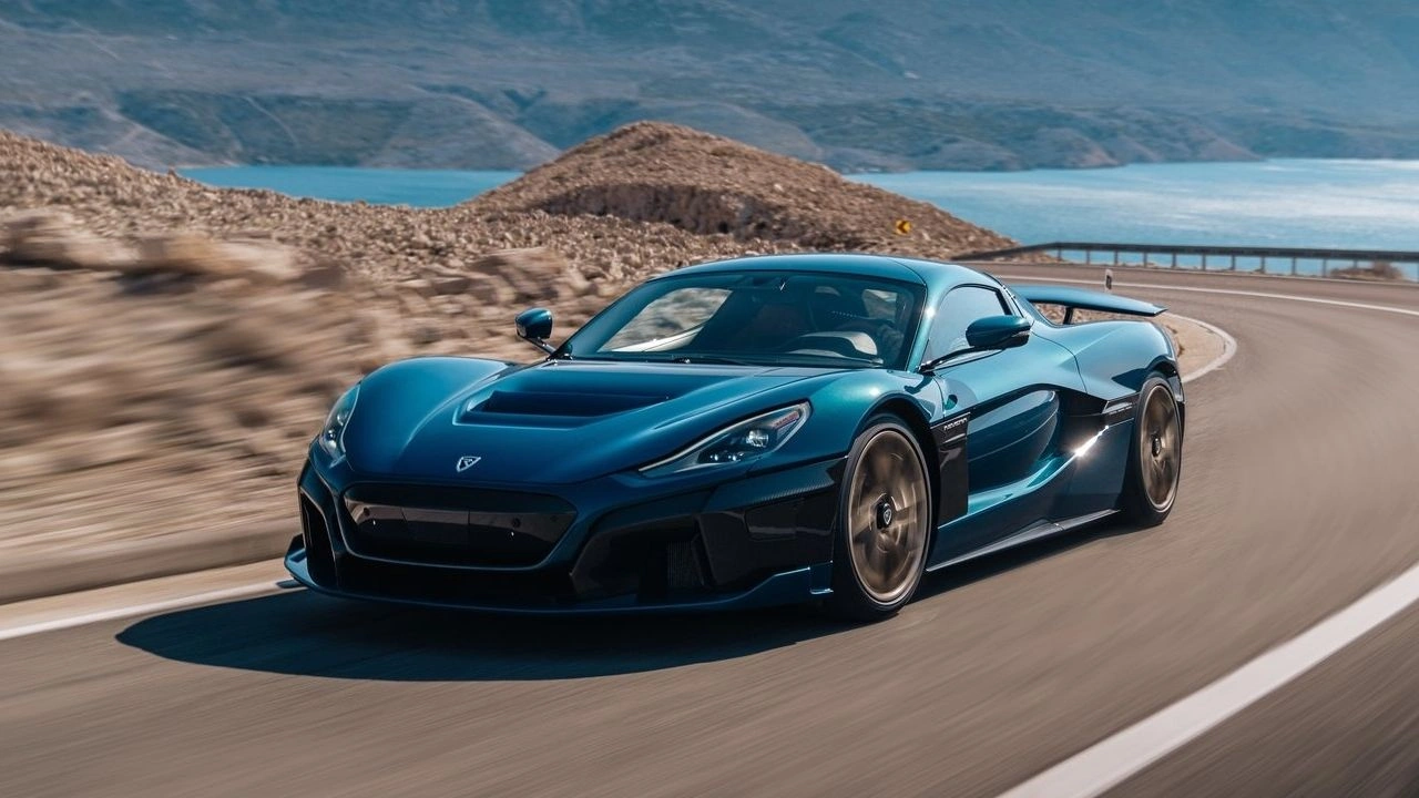 185fc0b5 RIMAC NEVERA 1