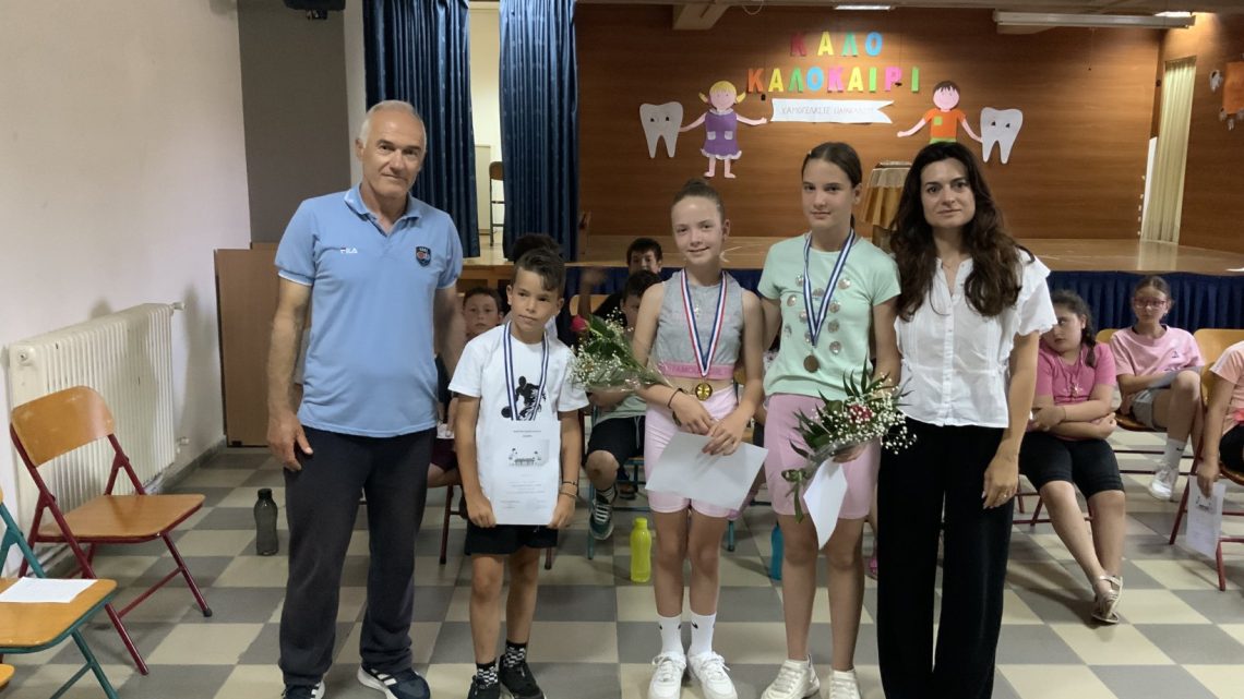 Ένα σερβίς χαράς σε κάθε χτύπημα…