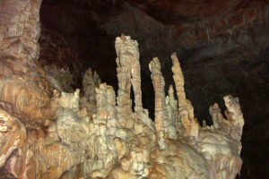 25. pelekita cave 01