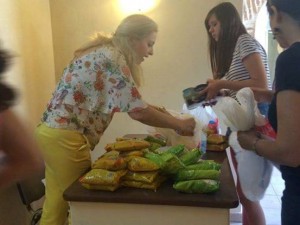Αγορά και παράδοση τροφίμων στο κοινωνικό παντοπωλείο του δήμου μας