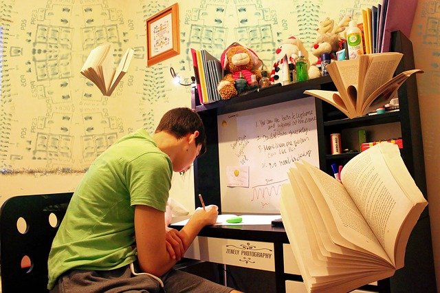 studying g69fd0ce9e 640