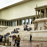 Pergamon museum altar 1024x697 1