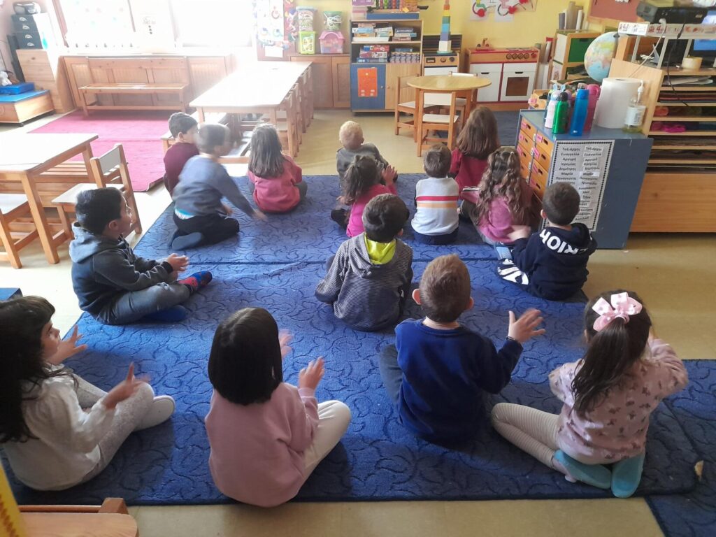 ΤΡΑΓΟΥΔΑΜΕ ΣΤΗ ΝΟΗΜΑΤΙΚΗ