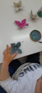 ΑΠΡΙΛΗΣ 3 085