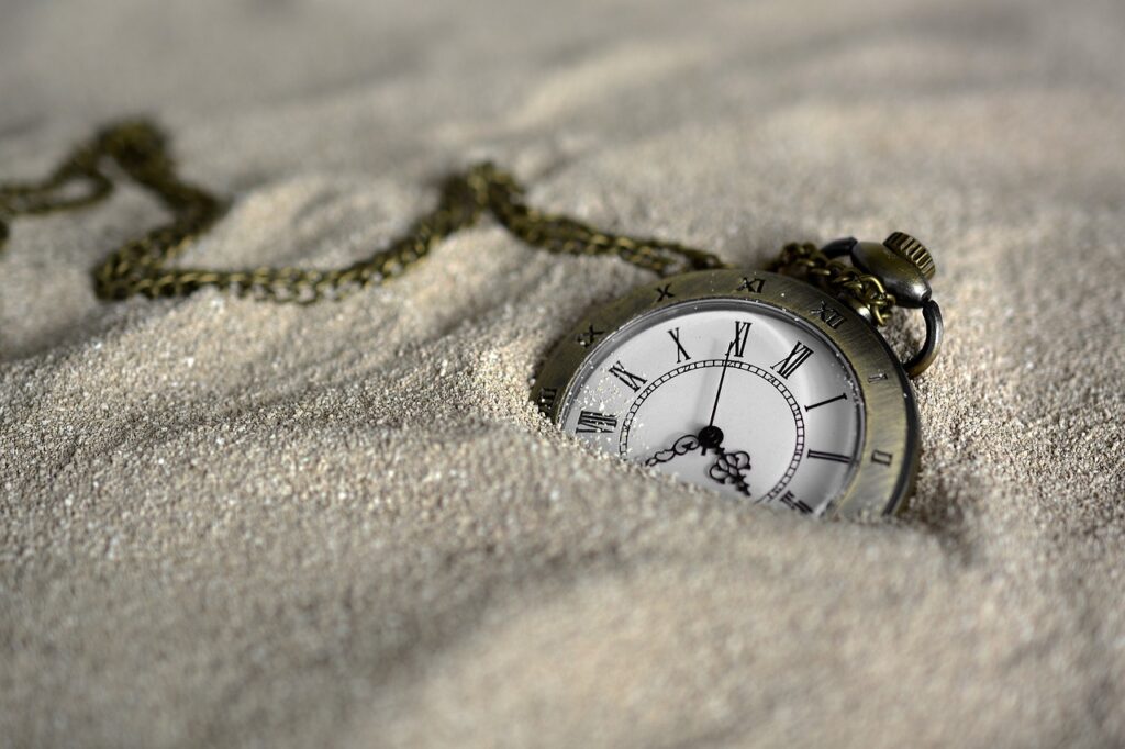 pocket watch 3156771 1280