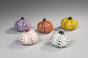 yayoi kusama ne en 1929 pumpkins 2002 167 1 1024x681 1