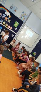 09 EPISKEPSH STO SCHOLEIO