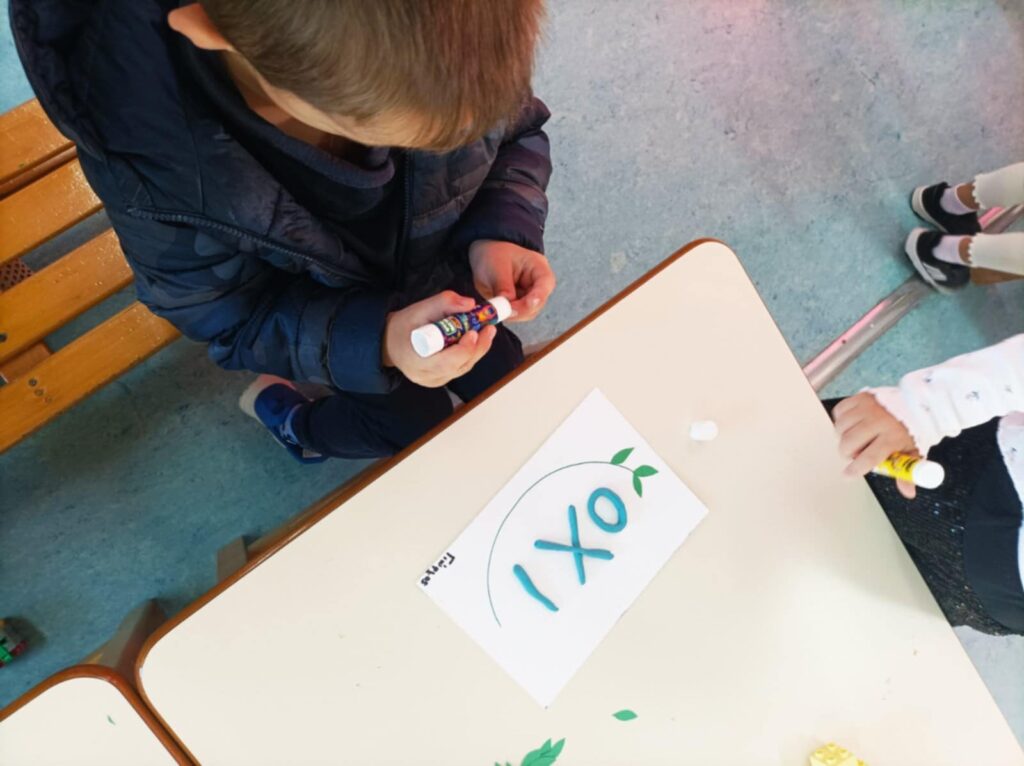 c61b9b1a c029 4d39 8a39 6551f1b7db04