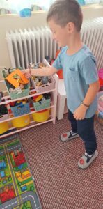 5b6b6a67 f5f5 4633 81d7 dbf3e206758b