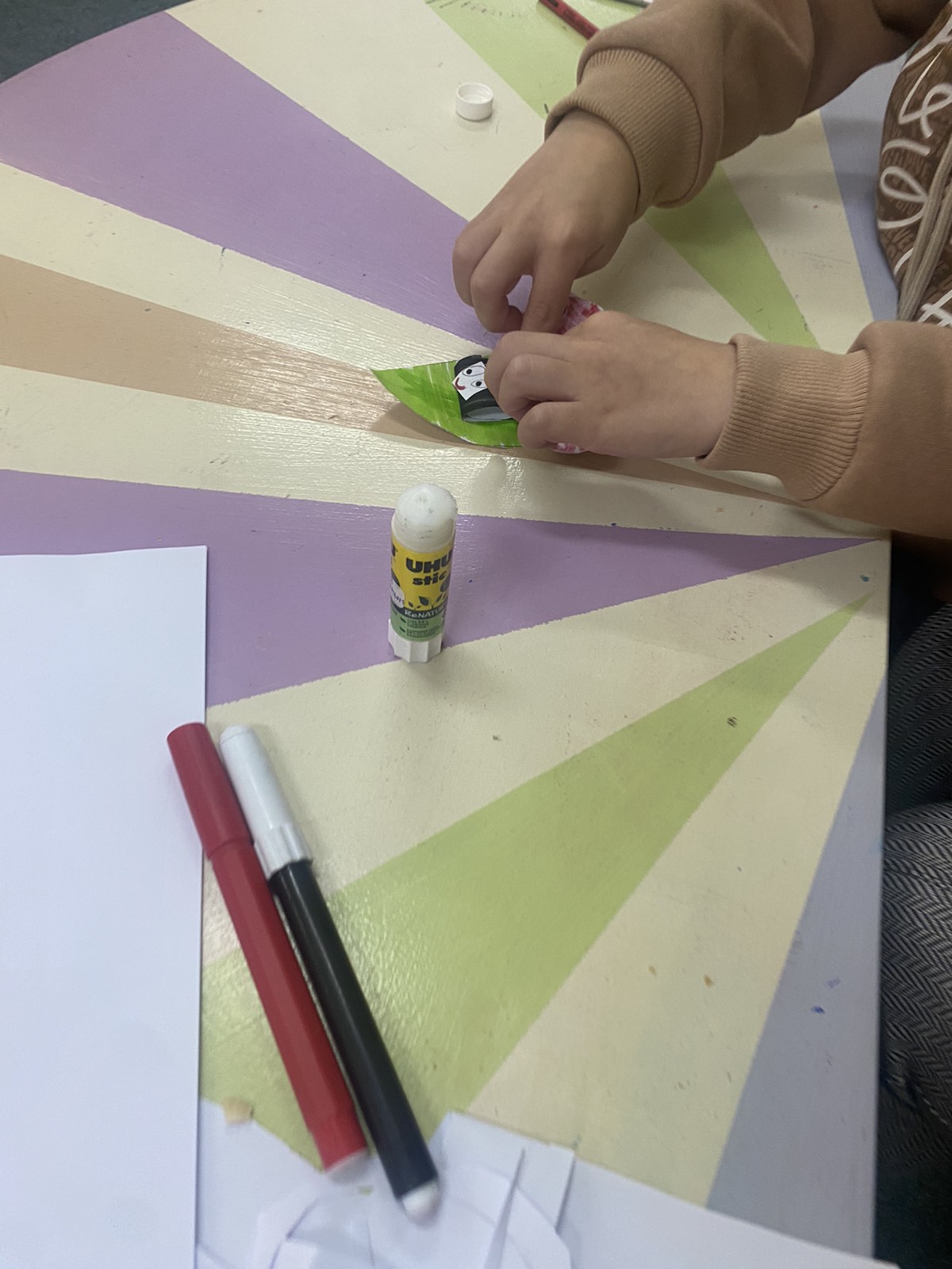 IMG cdc3a4f17db734a1612c83f9b65408a5 V