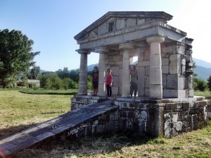 Το Ηρώον.