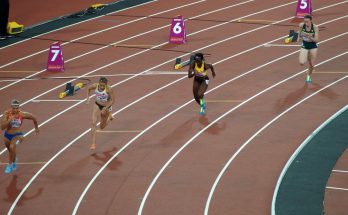 runners on the race track